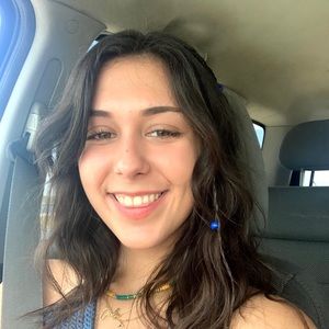 Meet your Posher, Cecelia